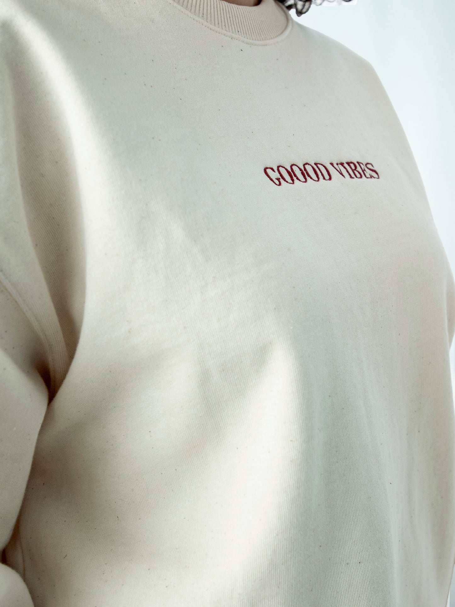 "gOOOd vibes" Embroidered Crewneck Sweatshirt