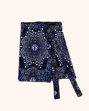 Load image into Gallery viewer, Pareo With Stars In Kitenge Cotton - Cooperativa Alice X gOOOders

