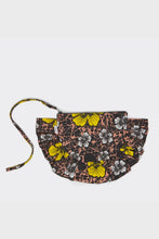 Load image into Gallery viewer, Ruffled Clutch Winter Hibiscus
